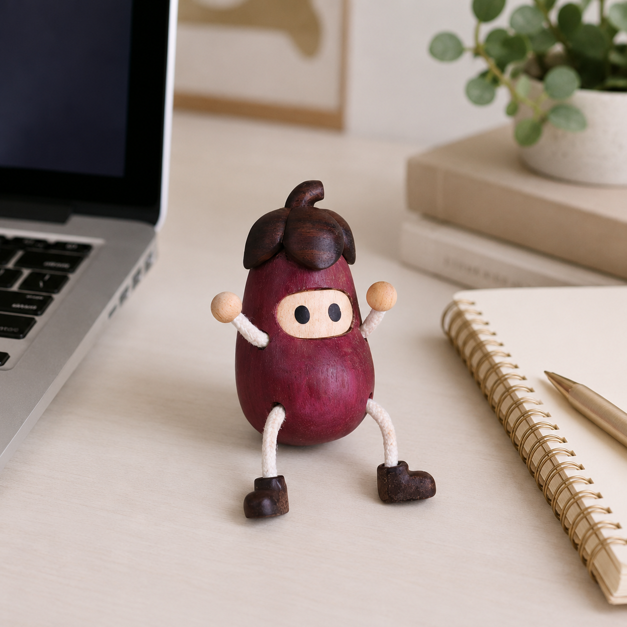 Fun Handmade Wooden Ornaments, Cute Creative Desktop Decorations