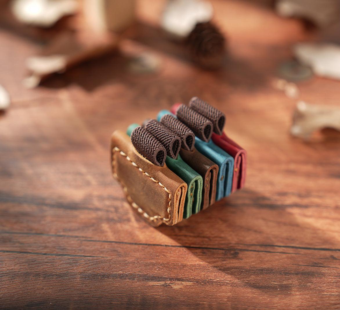 Genuine Leather Magnetic Bookmark Clip | Hand-Stitched Crazy Horse Leather | Vintage Retro Page Holder & Creative Gift